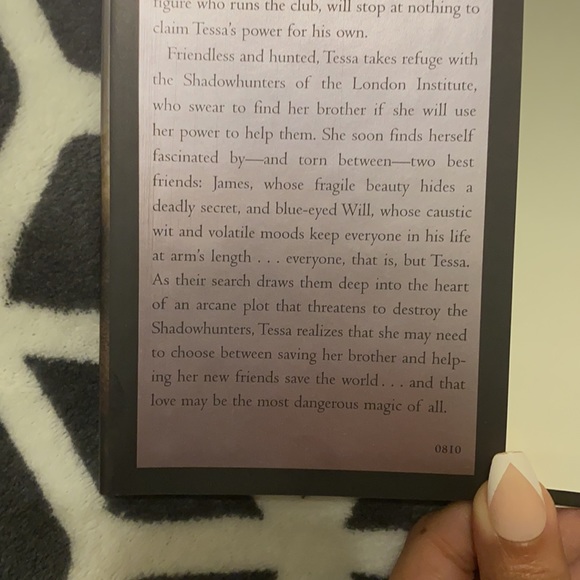 The Infernal Devices Book One: Clockwork Angel - Picture 9 of 9